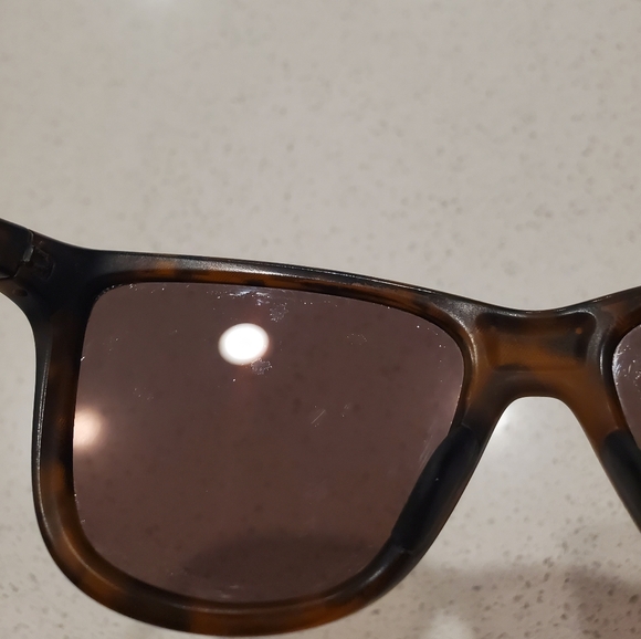 Oakley reverie sunglasses - Picture 8 of 9